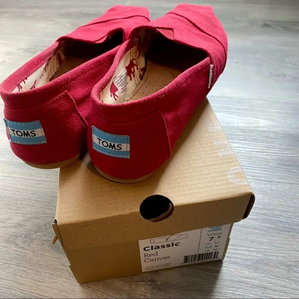 Red Classic TOMS